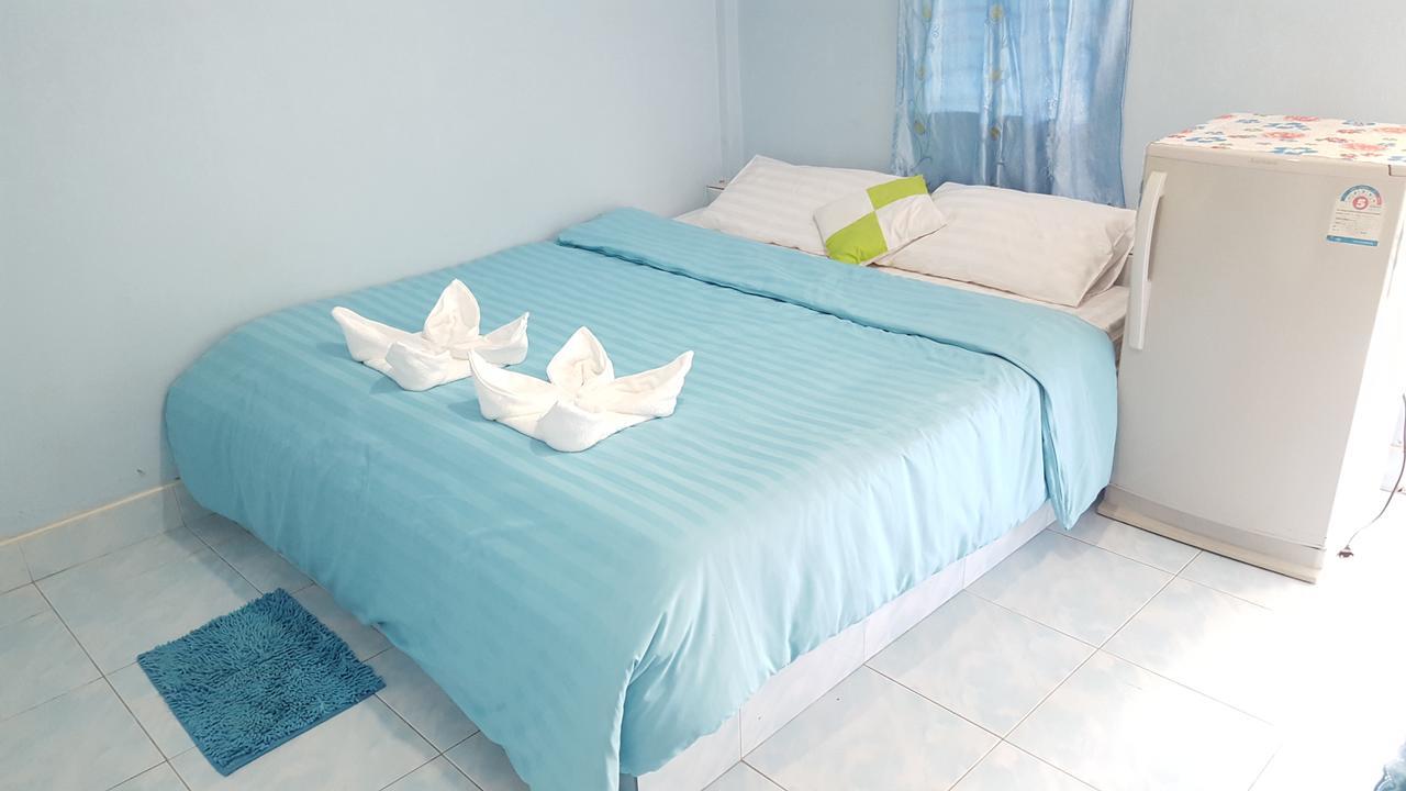 Montra Guesthouse Ranong Bagian luar foto