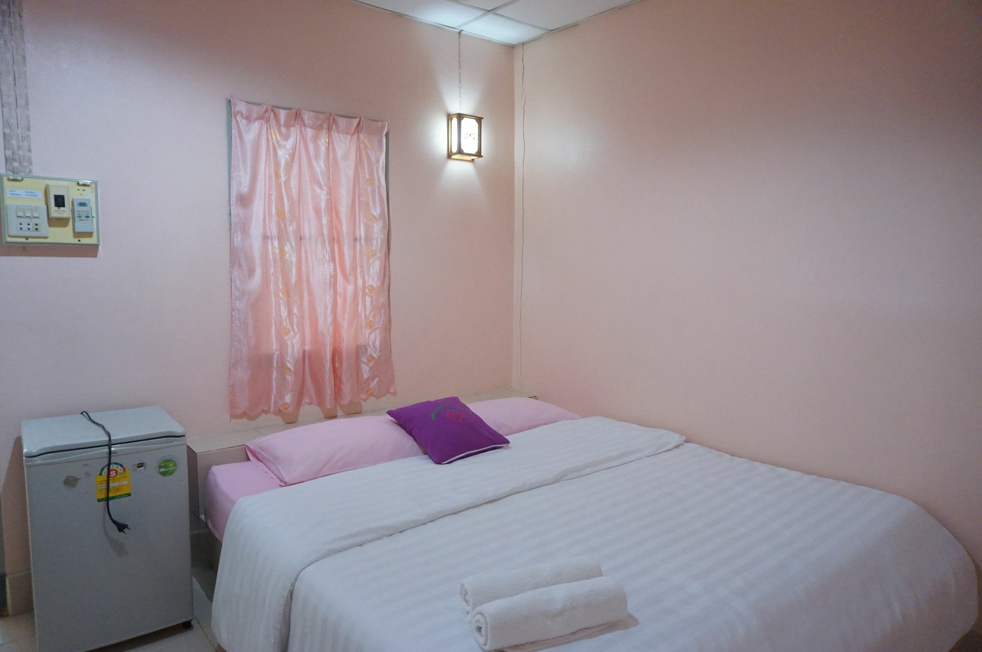 Montra Guesthouse Ranong Bagian luar foto