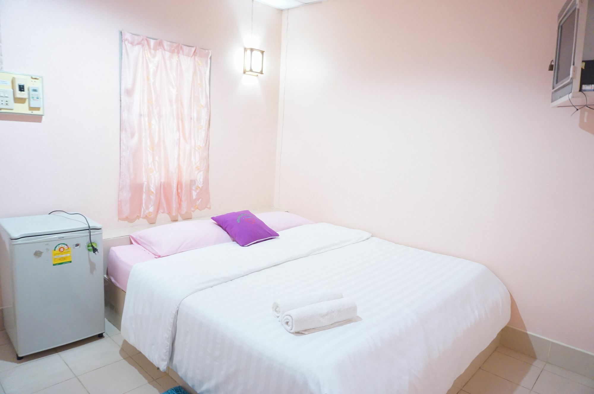 Montra Guesthouse Ranong Bagian luar foto