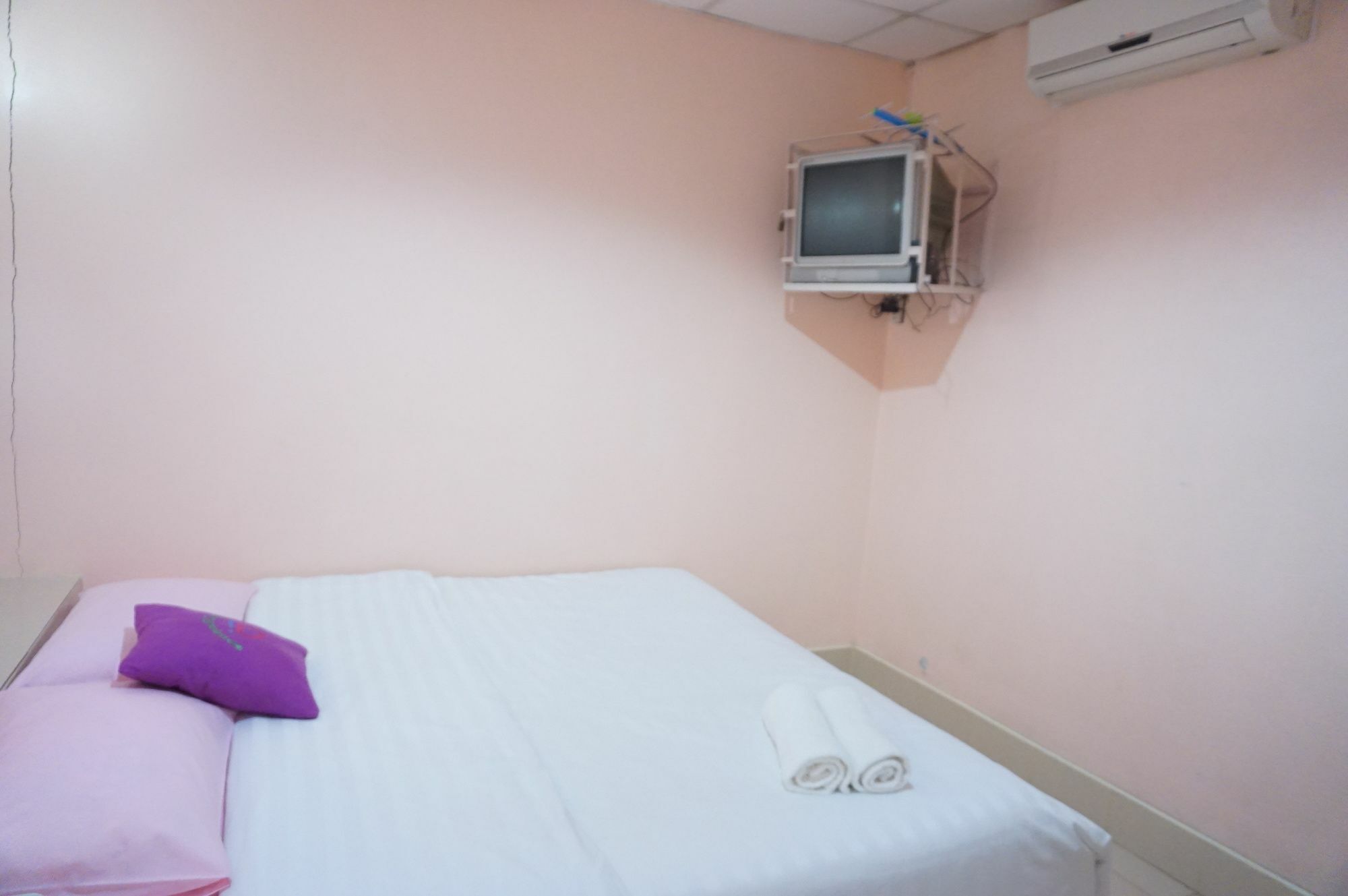 Montra Guesthouse Ranong Bagian luar foto