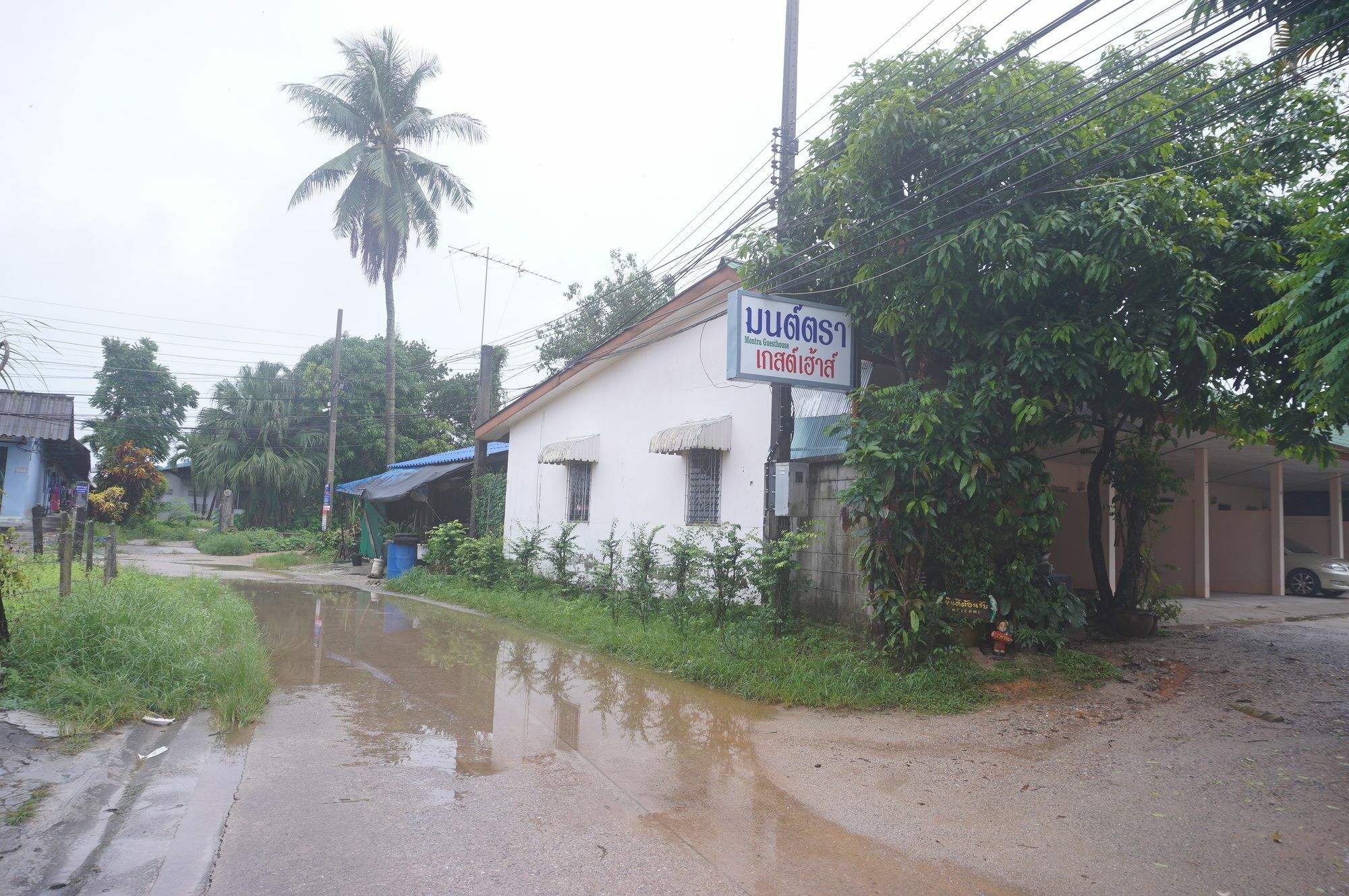 Montra Guesthouse Ranong Bagian luar foto